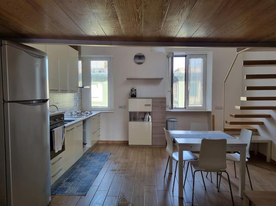 Raggio Di Sole Apartment เนเปิลส์ ภายนอก รูปภาพ