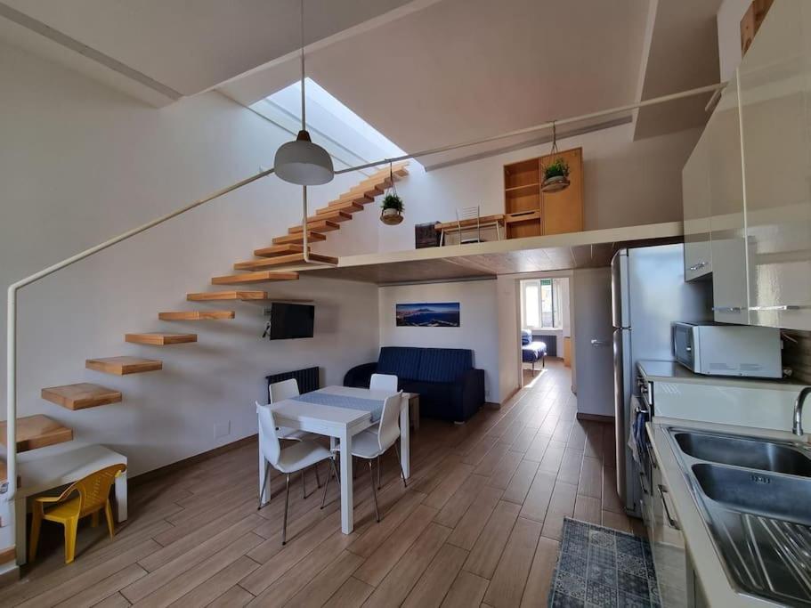 Raggio Di Sole Apartment เนเปิลส์ ภายนอก รูปภาพ