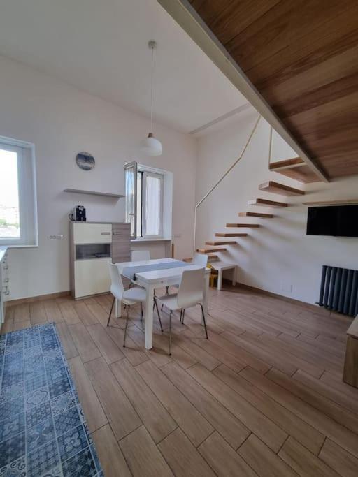 Raggio Di Sole Apartment เนเปิลส์ ภายนอก รูปภาพ