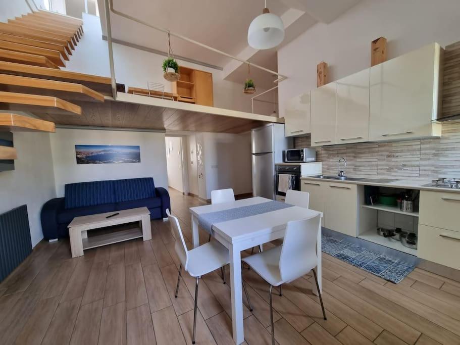 Raggio Di Sole Apartment เนเปิลส์ ภายนอก รูปภาพ