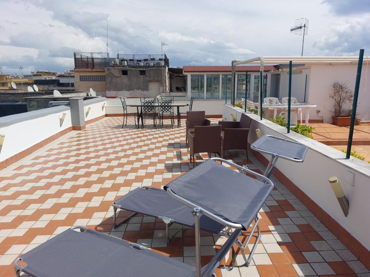 Raggio Di Sole Apartment เนเปิลส์ ภายนอก รูปภาพ